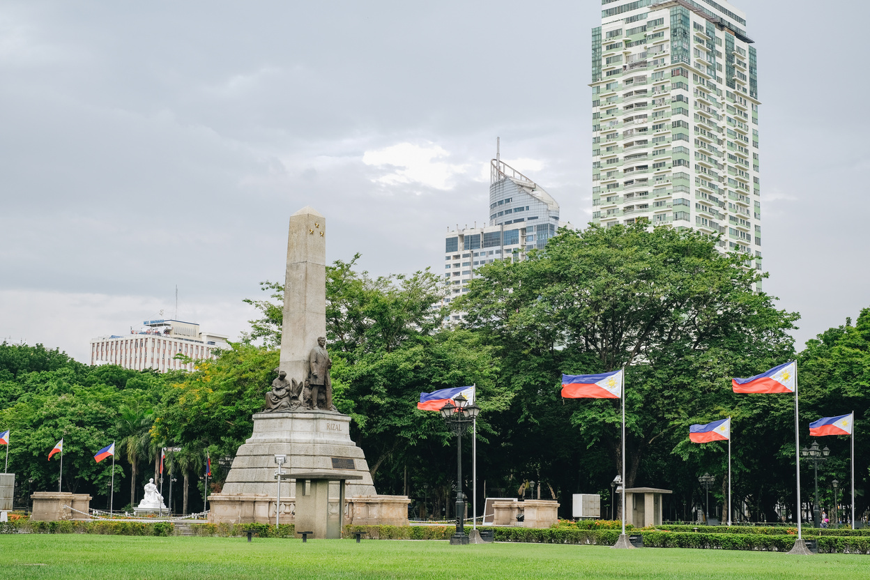 Rizal Monument and the green landscape of Manila